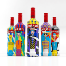 HP X Smirnoff . Design, Traditional illustration, 3D, Character Design, Packaging, and Product Design project by Yarza Twins - 11.09.2017