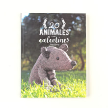 Libro 20 animales con calcetines. Un proyecto de Diseño de personajes, Artesanía, Diseño editorial y Diseño de juguetes de Jorge Penny - 07.12.2016