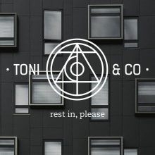Hotel Toni & Co. Direção de arte, Br, ing e Identidade, Design gráfico, Design de sinalização, e Design de pictogramas projeto de Iris Vidal - 17.06.2013