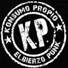 Videoclip "Konsumo propio". Design, Music, Photograph, Film, Video, TV, Art Direction, and Set Design project by Ismael Rellán - 10.11.2016