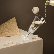 Champagne Macarons. Fotografia, Direção de arte, Retoque fotográfico, e Fotografia do produto projeto de Vicente Lara - 03.05.2018