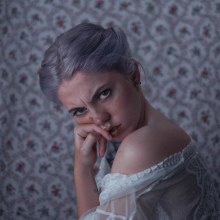 Mi Proyecto del curso: Autorretrato fotográfico artístico  -- Lilac--. Portrait Photograph project by Raquel Botas - 10.04.2018