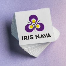 Logotipo Iris Nava. Een project van  Ontwerp,  Br, ing en identiteit, Grafisch ontwerp,  Creativiteit y Logo-ontwerp van Montaña Pulido Cuadrado - 30.04.2018
