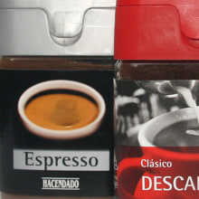 Packaging gama de Cafés "Hacendado / Mercadona". Design gráfico, e Packaging projeto de Álvaro González Pérez - 10.01.2010
