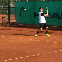 Alex Briceño Lillo - Tennis Player Profile. Un proyecto de Post-producción fotográfica		 y Vídeo de Pato Bottos - 01.05.2017