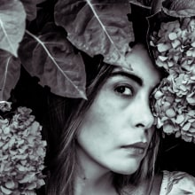 flores . Un proyecto de Fotografía de retrato de Marina Marrupe - 28.01.2019