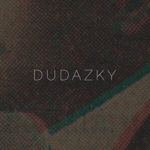Diseño de cartelería para Dudazky. Design gráfico, Design de produtos, Design de cartaz, e Concept Art projeto de Vicente Santiago - 25.04.2019