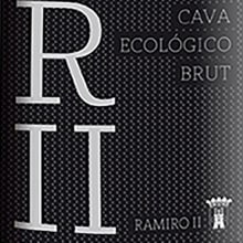 RAMIRO II, Etiqueta de cava ecológico. Design, Br e ing e Identidade projeto de Raul Marcos Giménez Robres - 30.04.2019