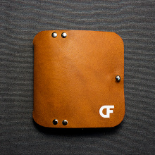 Leather Card Holder Wallet; Proyecto de Introducción al diseño en cuero. Un proyecto de Diseño de producto de Diego Flores - 01.05.2019