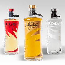 Packaging Tequila Gran Jurado. Graphic Design, and Packaging project by Marcos Rodríguez González - 05.15.2019