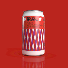 Diseño de lata para zumo de fresa. 3D, Br, ing e Identidade, Design gráfico, e Packaging projeto de jordi ferrandiz - 19.06.2019