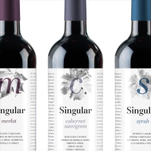 Etiquetas Vino «Singular». Un proyecto de Diseño gráfico de Cristian Alberola+García - 30.06.2019