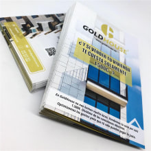 Realización de dípticos diseño e impresión para la inmobiliaria Gold House en Madrid. Design, Publicidade, e Marketing digital projeto de LJ Graphic - 07.05.2019