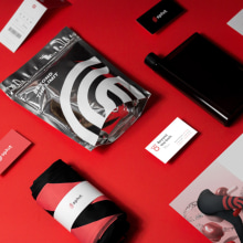 Sphit Activewear. Design, Br, ing e Identidade, Design de logotipo, e Design de moda projeto de Tomás Salazar - 09.07.2019