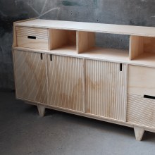 Aparador Catalina. Un proyecto de Artesanía, Diseño, creación de muebles					 y Diseño de producto de Patricio Ortega (Maderística) - 22.08.2019