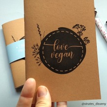 Notebook Love Vegan. Direção de arte, Design gráfico, e Desenho artístico projeto de Cristina Grau - 26.08.2019