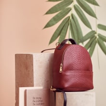 Lifestyle branding en Instagram para LR Leather Bags. Accessor, Design, Fashion, Marketing, Audiovisual Production, Fashion Design, Product Photograph, Fashion Photograph, Instagram, and Content Marketing project by Annie Román - 10.24.2019