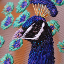Peacock. Un proyecto de Bordado de Elo (Saturno Rosa) - 27.01.2020