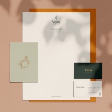 Vera Cocina Vegana. Un proyecto de Diseño editorial, Diseño gráfico y Diseño de logotipos de Nadia Elizabeth Moreno Romo - 30.01.2020