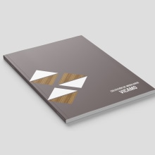 CATÁLOGO COLECCIÓN MOBILIARIO VICAMO. Un proyecto de Diseño, Diseño editorial y Diseño gráfico de María Hierro García - 15.11.2019
