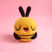 Tiny Toy - Bee. Character Design, Arts, Crafts, Fine Arts, Sculpture, Art To, and s project by droolwool - 05.25.2020