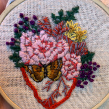 Embroidery illustration : flowering heart. Bordado projeto de Niki Albertson - 08.06.2020
