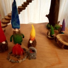 Gnome house. Arts, Crafts, and Woodworking project by Yael Zamir - 06.30.2020