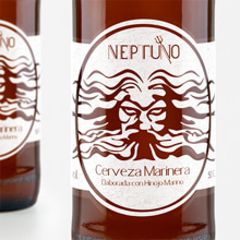 Identidad Corporativa y Packaging - Neptuno "Cerveza Artesanal marinera". Design gráfico, Packaging, e Design de logotipo projeto de Noelie Tomas Cervera - 07.11.2015