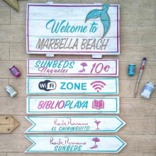 Señalética Playa: Marbella Beach. Un proyecto de Señalética y Pintura acrílica de Rosa Valderrama - 10.05.2019