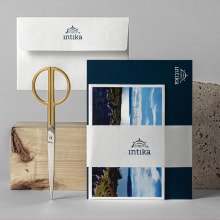 intika. Br, ing e Identidade, Packaging, e Design de logotipo projeto de Fernando Ambordt - 11.10.2020