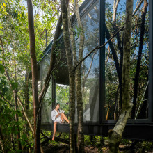 Glass House. Architectural Photograph project by Ione Green - 10.10.2020