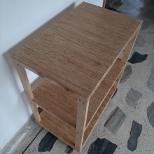 Mi Proyecto del curso: Mesa auxiliar con ruedas.. Woodworking project by Sebastián Lugo - 01.13.2021