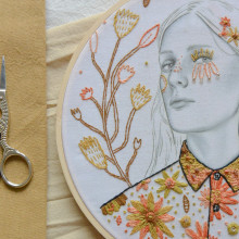 Retrato floral. Traditional illustration, Portrait Illustration, Embroider, and Fiber Arts project by Yamila Yjilioff - 02.11.2021