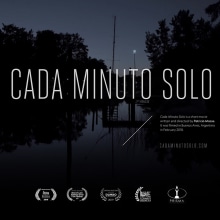Cada Minuto Solo - Diseño de Poster. Un proyecto de Cine, vídeo, televisión, Diseño editorial, Diseño gráfico y Creatividad de Martín Korinfeld Ruiz - 28.07.2019