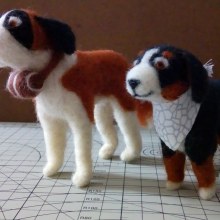 Bernard and Bernese: Needle Felting Animal Creation course. Un proyecto de Diseño de personajes, Artesanía, Diseño de juguetes, Animación de personajes y Art to de Edson Mito - 20.03.2021