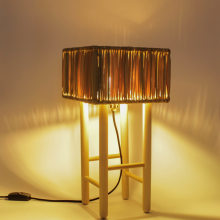 Lámpara Boga - Luminaria artesanal inspirada en la silla de enea. Un proyecto de Diseño, Artesanía, Diseño industrial, Diseño de iluminación y Diseño de producto de VO Estudi - 03.03.2021