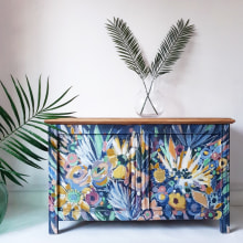 Floral Spray Botanical Blanket Box. Furniture Design, Making, Interior Design, Painting & Interior Decoration project by Chloe Kempster - 05.07.2021