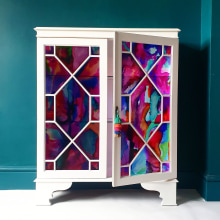 Marbled Alcohol Ink Glass Cabinet. Design, Fine Arts, Furniture Design, Making, Upc, and cling project by Chloe Kempster - 05.07.2021