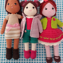 Mi Proyecto del curso: Amigurumi: diseño de ropa, pelo y complementos. Un proyecto de Artesanía, Diseño de juguetes, Tejido y Crochet de Teresa Escudero - 22.05.2021