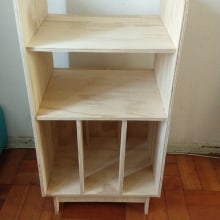 Mueble para tocadiscos. Furniture Design, Making, Interior Design, DIY, and Woodworking project by camila.contreras.j - 05.22.2021