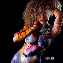 TIGER - BODY PAINTING - ANUBIS VRUSSH por ANUBIS VRUSSH @anubisvrussh. Un proyecto de Publicidad, Fotografía, Cine, vídeo, televisión, Moda, Redes Sociales, Diseño de moda, Fotografía de moda, Fotografía digital y Fotografía artística de ANUBIS VRUSSH - 15.06.2021