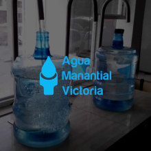 Imagotipo para: ''Agua Manantial Victoria''. Un proyecto de Publicidad, Fotografía, Br, ing e Identidad y Diseño de logotipos de Saky Producciones - 24.06.2021