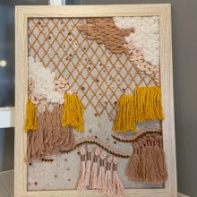My first project (Embroidered Tapestry Creation course). Un proyecto de Bordado y Decoración de interiores de Shannon Pyles - 04.08.2021