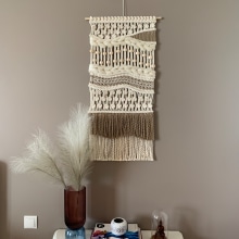 My project in Introduction to Macramé: Creation of a Decorative Tapestry course. Accessor, Design, Arts, Crafts, Interior Design, Decoration, Fiber Arts, and Macramé project by sveinbjorgk - 08.17.2021