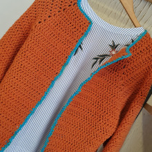 Meu projeto do curso:  Top-down: roupas de crochê sem costura. Fashion, Fashion Design, Fiber Arts, DIY, and Crochet project by Karina Perlatti - 08.23.2021