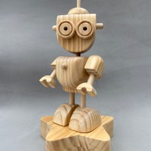 JAMIU robot de madera. Design, Character Design, Sculpture, To, Design, Creativit, Art To, s, and Woodworking project by Jaime Humberto Hernandez Benincore - 08.30.2021