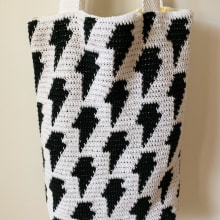 Mi Proyecto del curso: Introducción al tapestry. Un proyecto de Diseño de complementos, Moda, Pattern Design, Tejido y Crochet de Maria Briatore - 20.09.2021