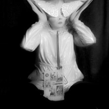 Yo, alien. Un proyecto de Fotografía, Dirección de arte, Diseño de personajes y Moda de Florencia Sosa - 18.10.2021