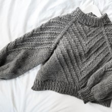 Lines Sweater, Raglanpullover. Un proyecto de Diseño, Artesanía, Moda, Diseño de moda y DIY de Simone Ryan - 22.10.2021