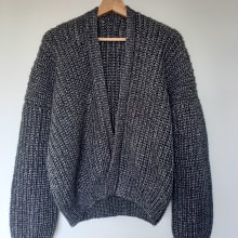 Mi Proyecto del curso: Crochet: crea prendas con una sola aguja. Un proyecto de Moda, Diseño de moda, Tejido, DIY y Crochet de Andrea Pino - 27.10.2021